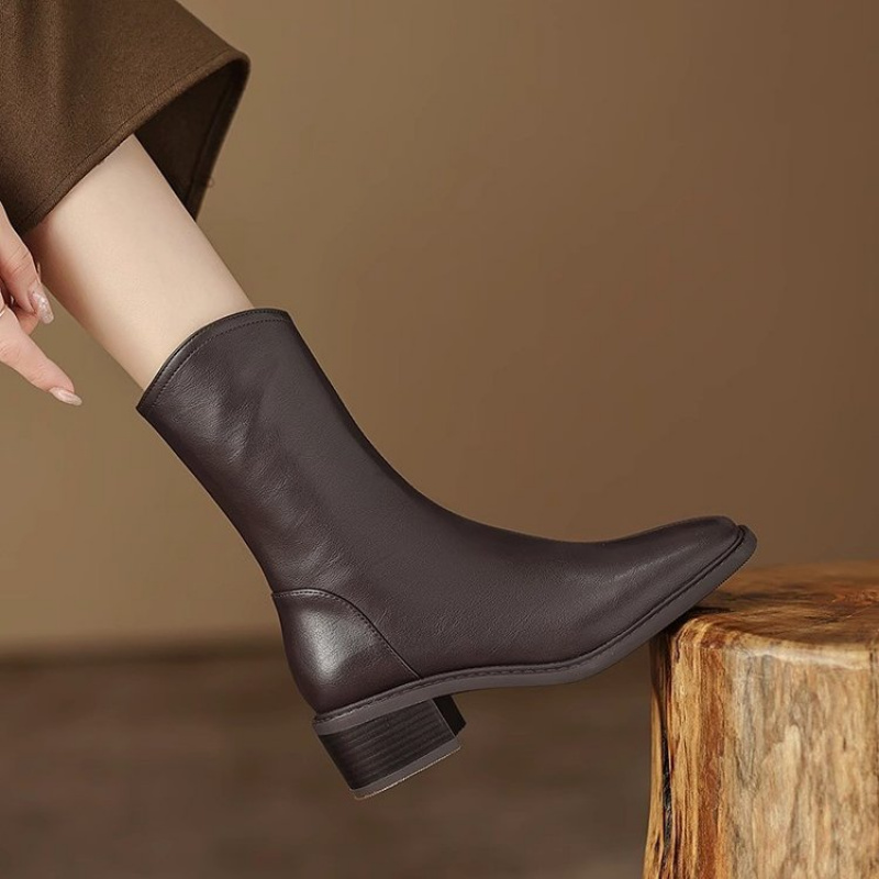Vintage Fashion Dresses - Sepatu bot kulit wanita dengan ujung