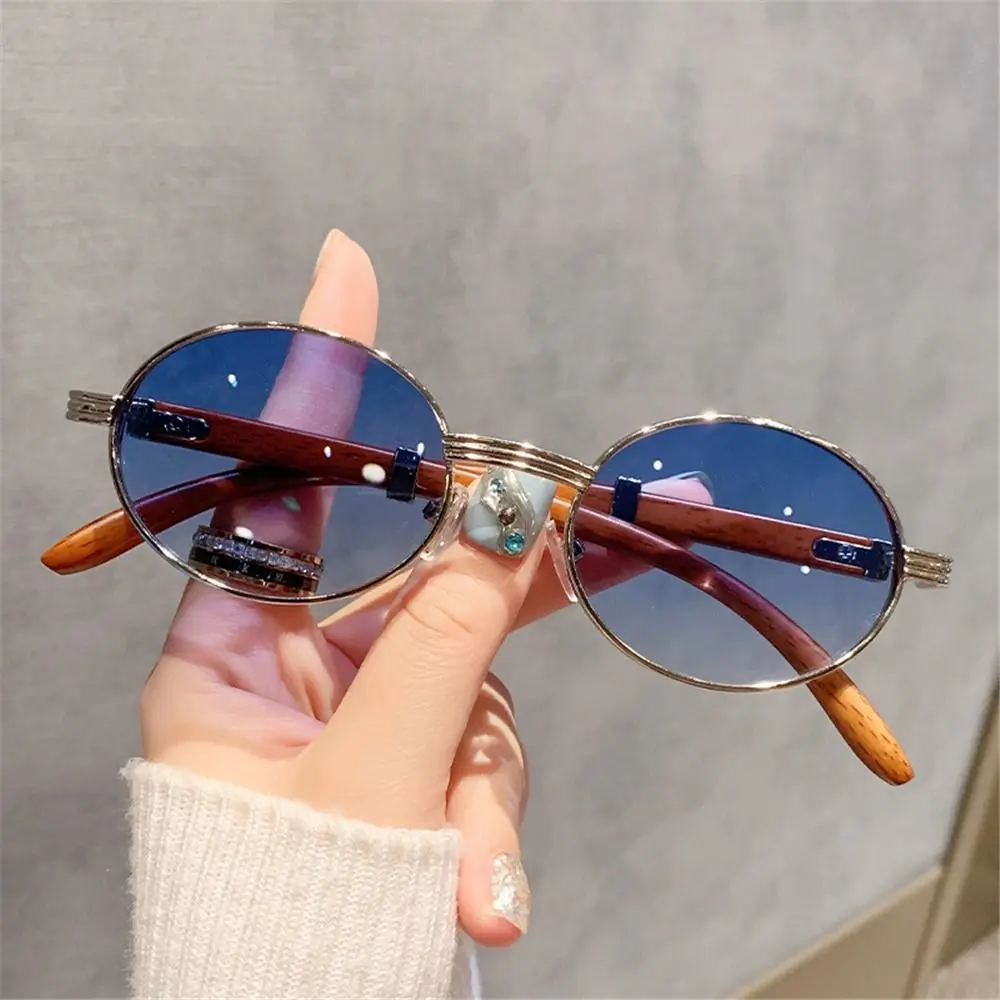 Kacamata Hitam Bingkai Kecil M - Vintage Fashion Enthusiasts ulasan dan harga